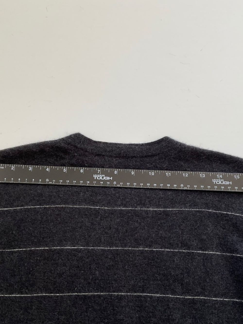 Vince 100% Cashmere Striped Crewneck Sweater Sz S Gray Soft Quiet Luxury Neutral - Picture 8 of 10